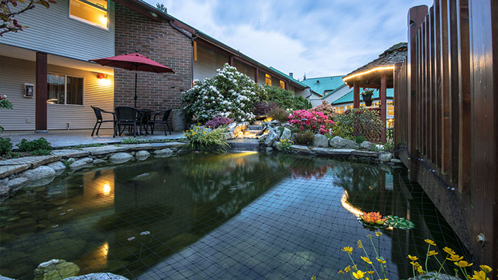 Amenities | Indoor Pool & Sauna | Garden Hotel, Gibsons, BC