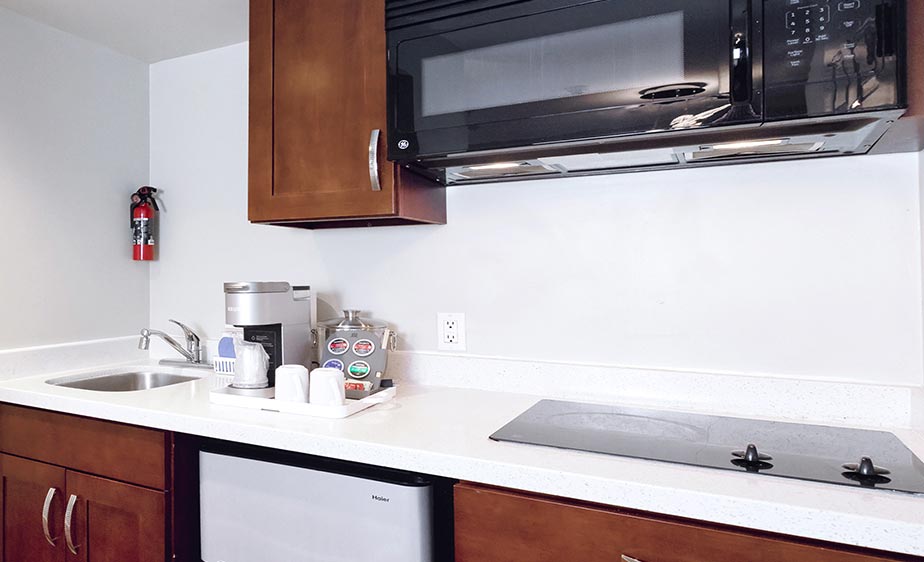 Accessible Two-Queen Kitchenette Room (5)